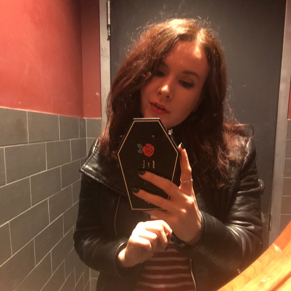 Meet your Posher, Elizabeth